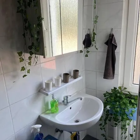 Schoene Zentrale Monteurwohnung , Zimmer,haus, Appartamento Recklinghausen