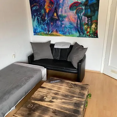 Schoene Zentrale Monteurwohnung , Zimmer,haus, *